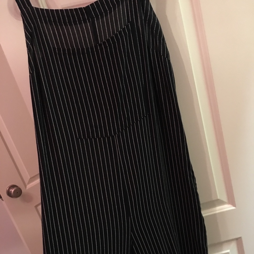 jumpsuit - Picture 2 of 2